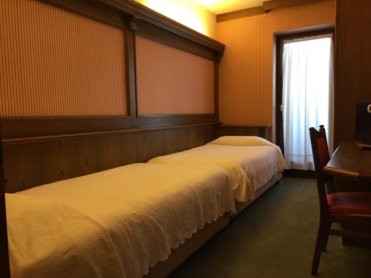 Hotel La Lepre Bianca ガッリオ エクステリア 写真