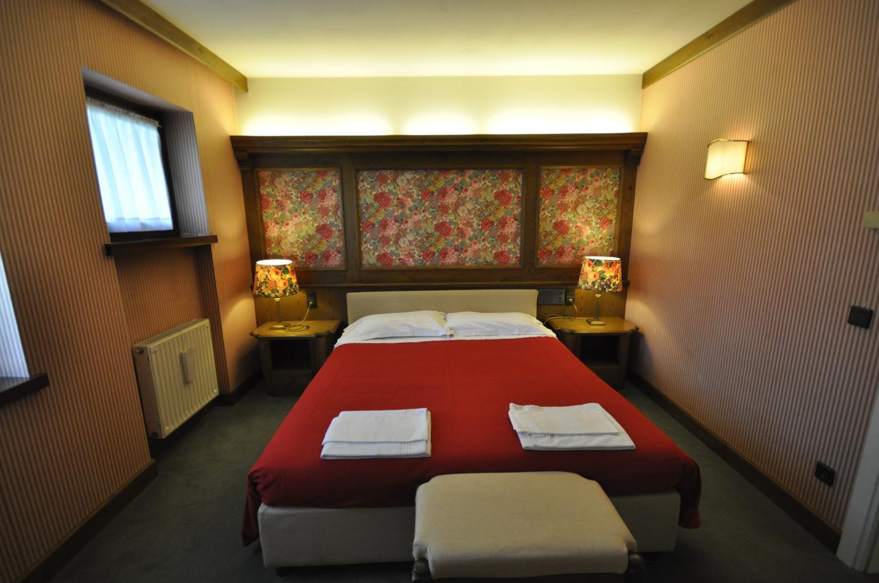 Hotel La Lepre Bianca ガッリオ エクステリア 写真