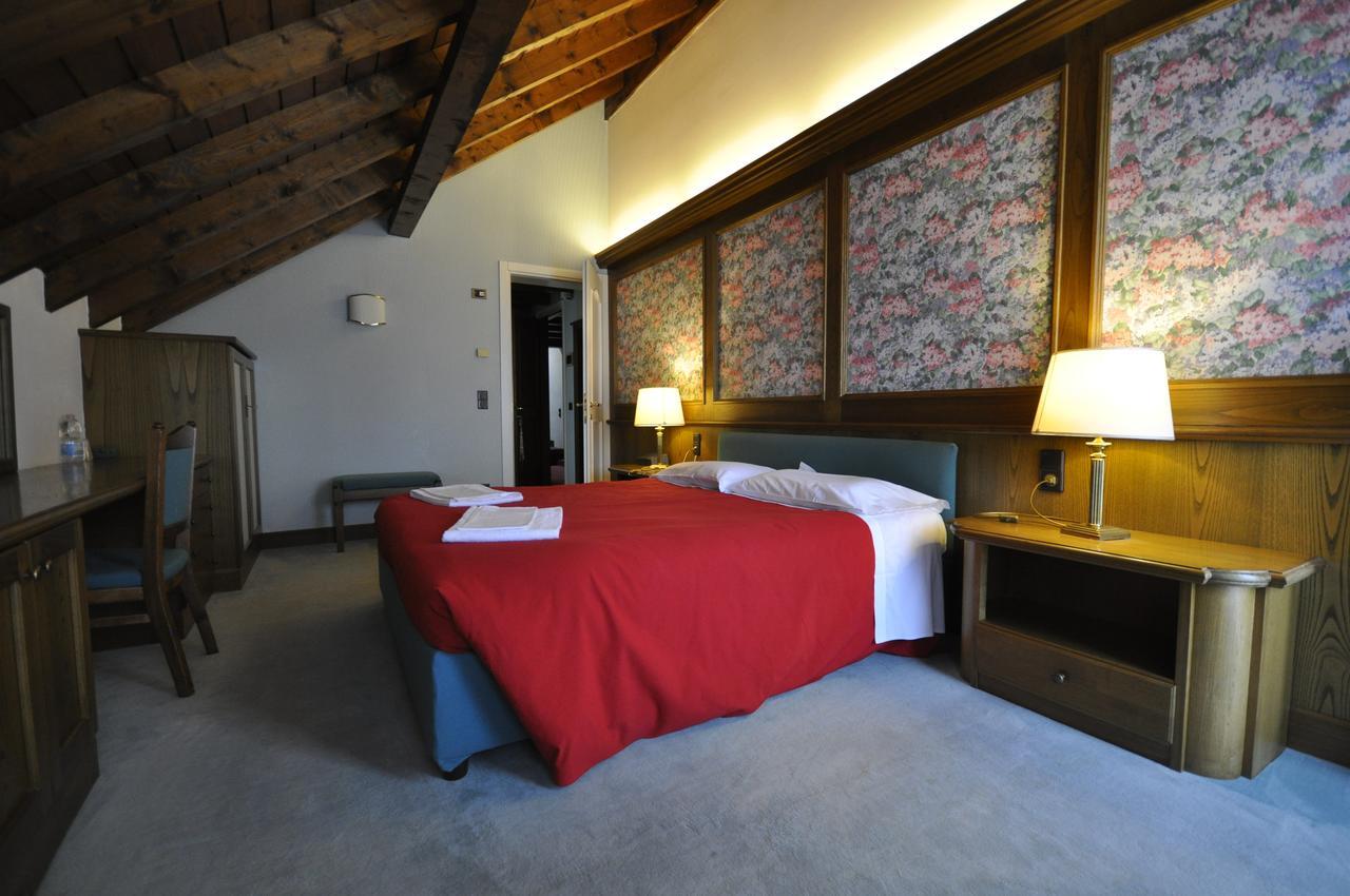 Hotel La Lepre Bianca ガッリオ エクステリア 写真