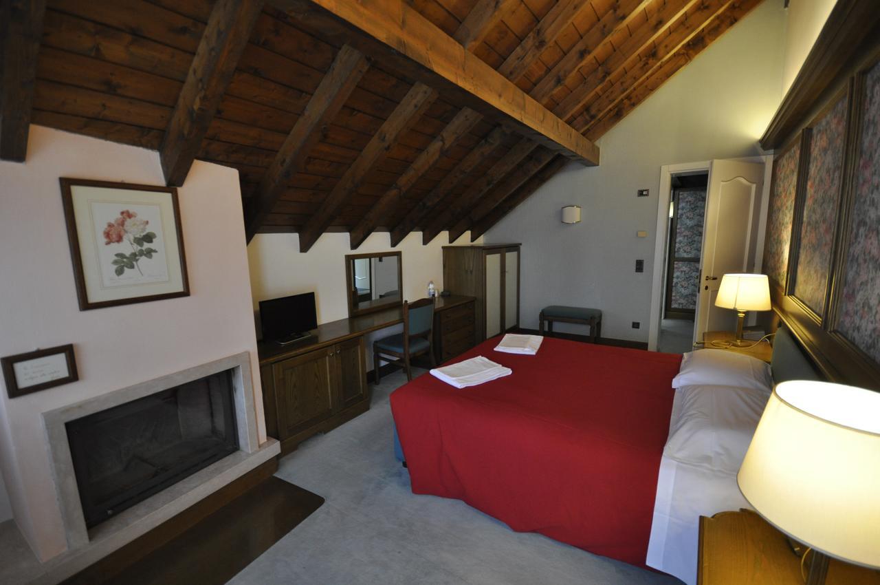 Hotel La Lepre Bianca ガッリオ エクステリア 写真