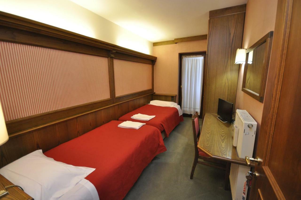 Hotel La Lepre Bianca ガッリオ エクステリア 写真